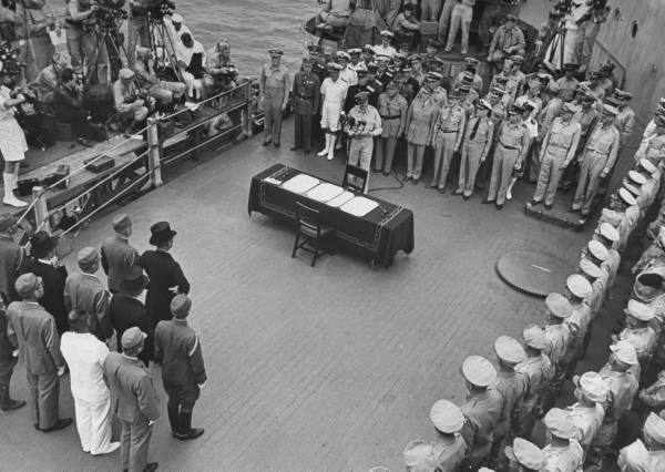 1945年日军投降仪式照