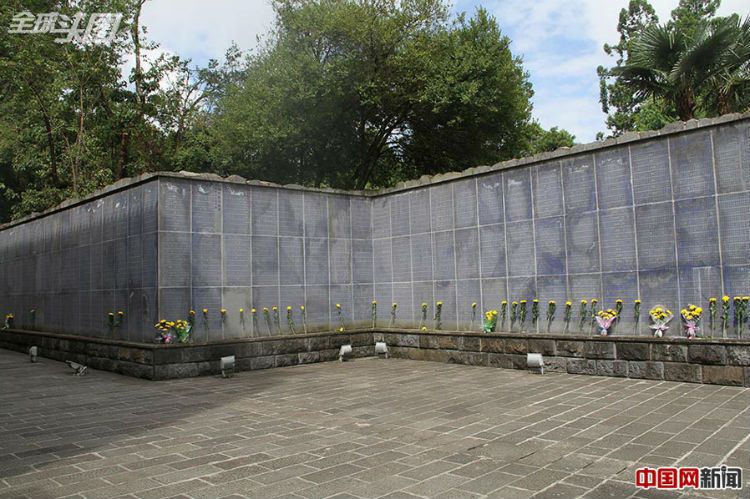 图为国殇墓园内中国远征军名录墙，共计103141名远征军的名字被刻在名录墙上。（中国网记者 吴佳潼 摄） 