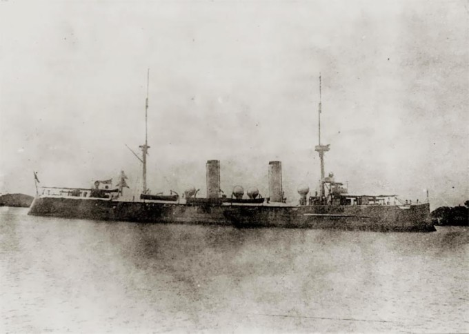 “海琛”号防护巡洋舰，抗战爆发后自沉在江阴阻塞航道。