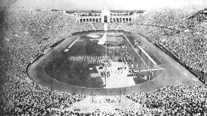 1932年第10届奥运会开幕式盛况。