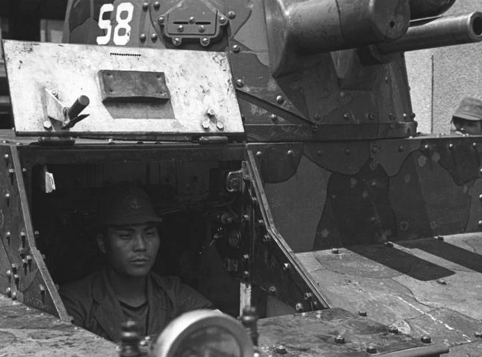 被日军俘获的国军坦克。1937年。 (1)