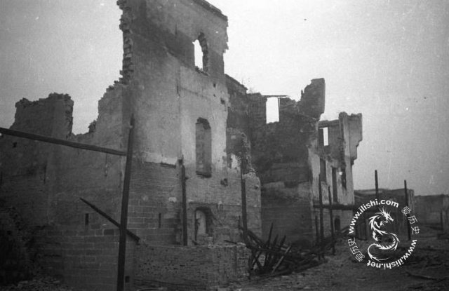 国军血战后成为废墟的常德城