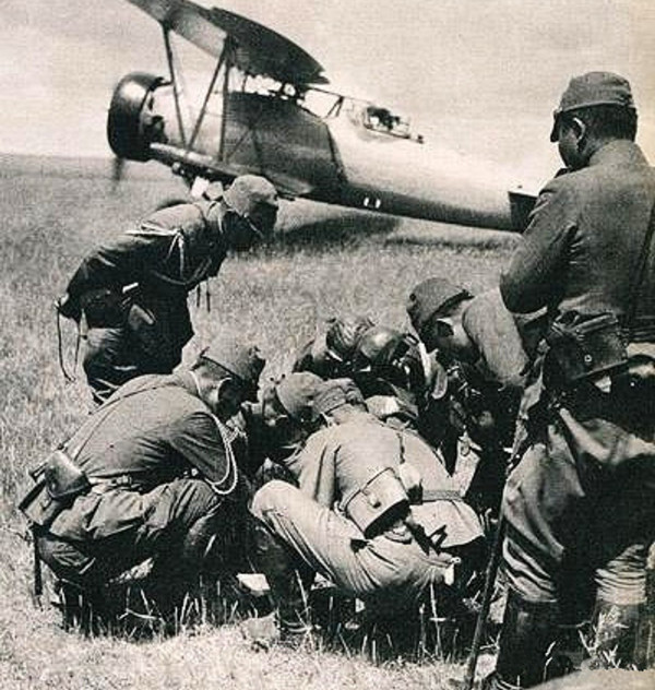 老照片:1939年苏日诺门坎之战,苏联红军吊打日本关东军 